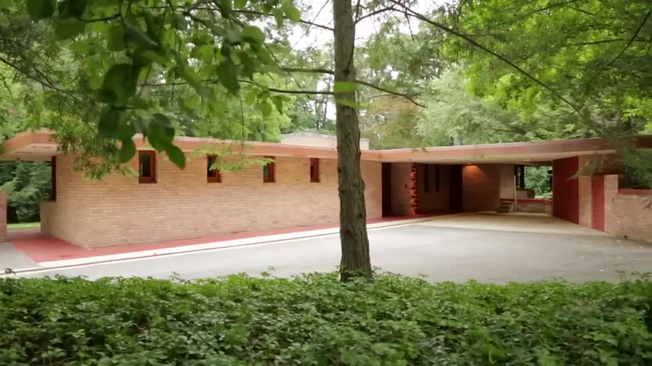 The Laurent House - Frank Lloyd Wright's "Little Gem" in Rockford, Illinois. #flwhome #laurenthouse
