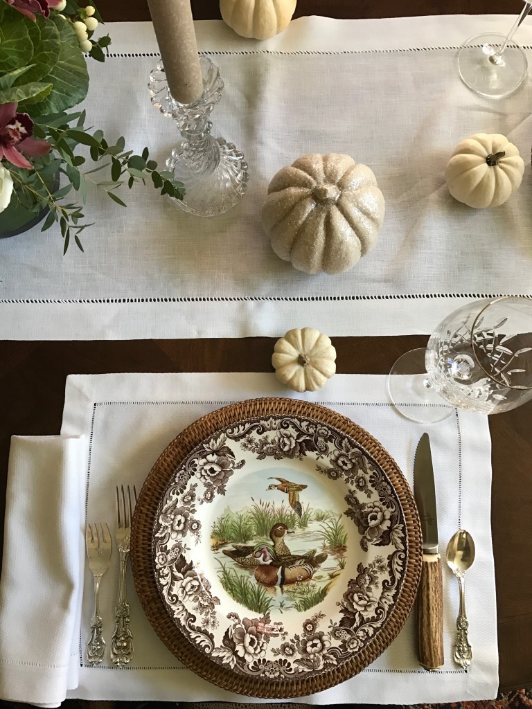 Pretty tablescape for fall