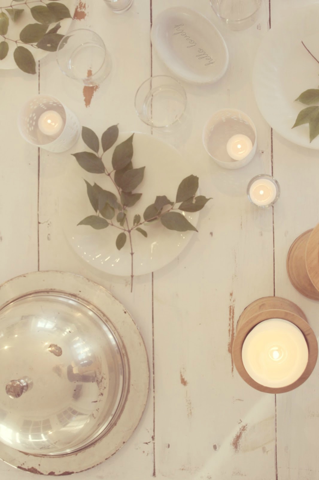 White farm table with neutral tablescape by Hello Lovely Studio