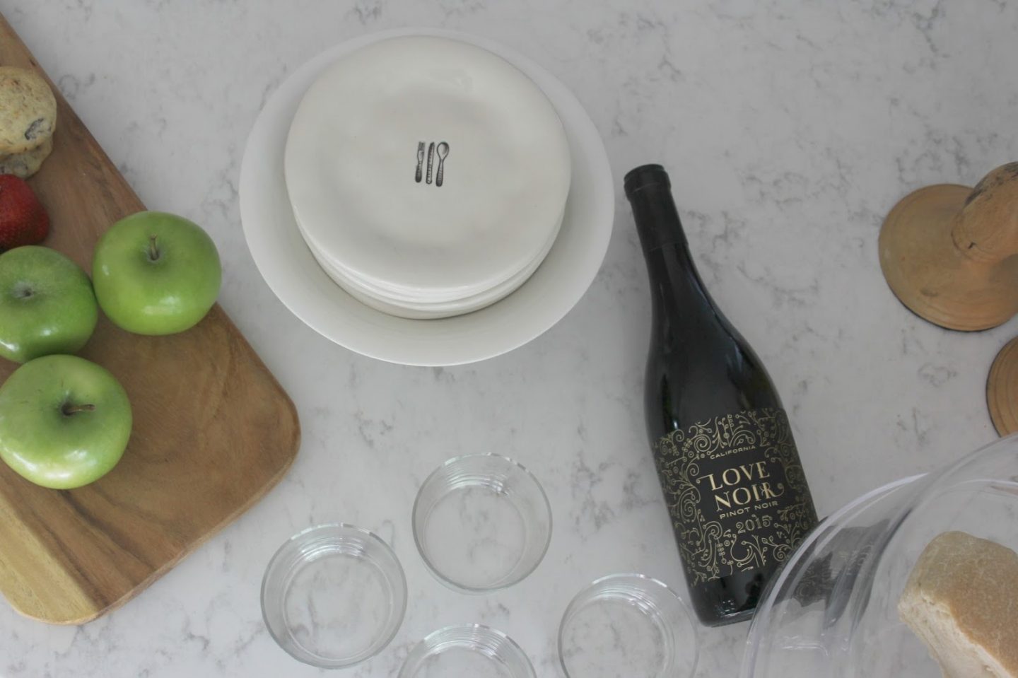 Minuet Quarz von Viatera auf dieser Küchenarbeitsplatte. #hellolovelystudio #minuet #quartz #countertop #kitchen