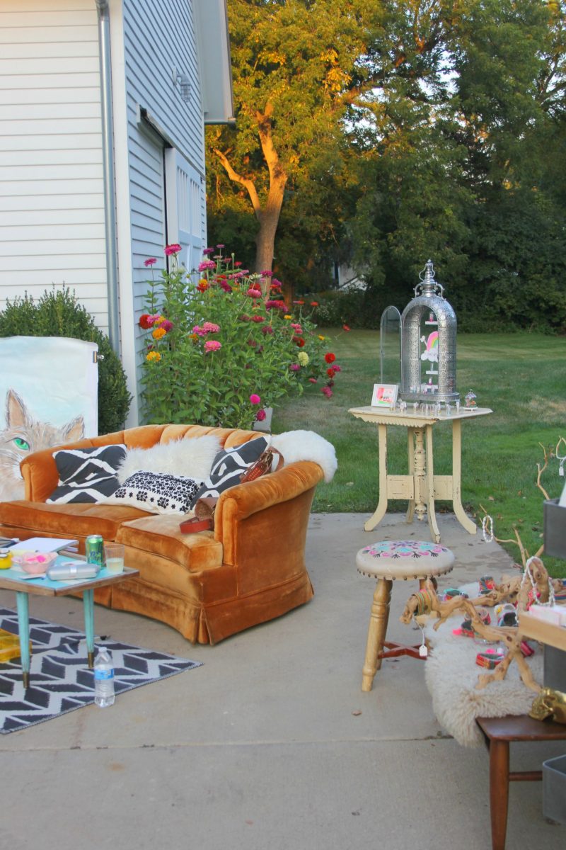 boho-chic-outdoor-art-show-by-Hello-Lovely-Studio