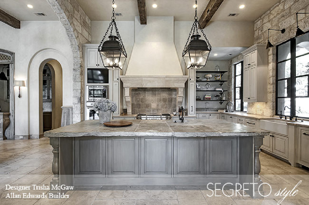 Elegant Old World kitchen with Segreto Finishes (beautiful wall colors and plaster) in a lovely designed room in Leslie Sinclair's book. #plasterwalls #segretofinishes #frenchcountry