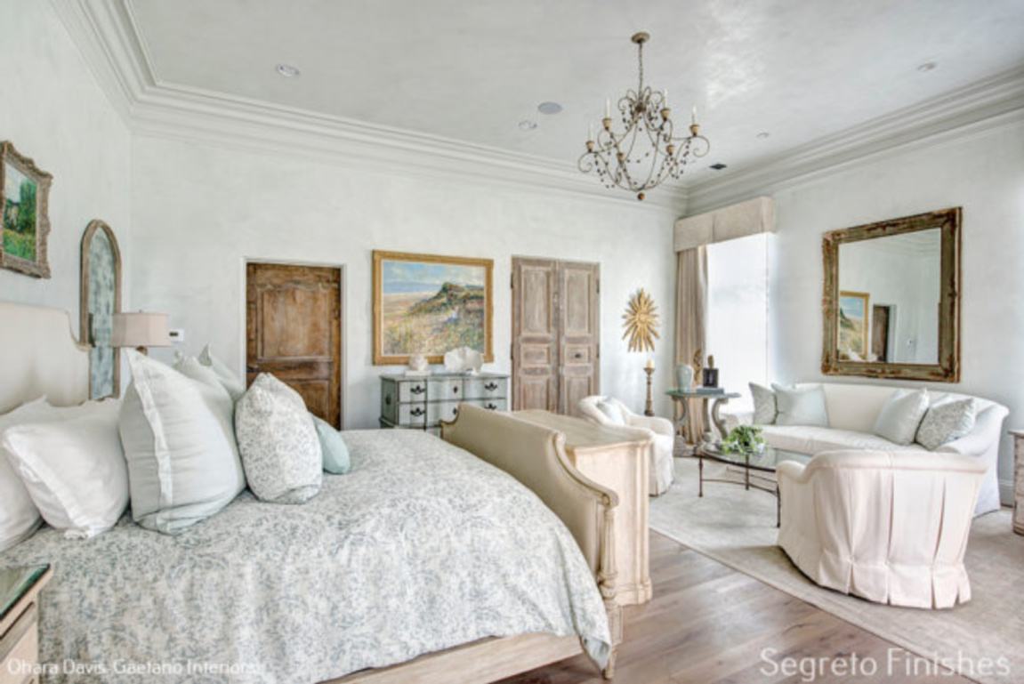 Romantic bedroom with Segreto Finishes (beautiful wall colors and plaster) in a lovely designed room in Leslie Sinclair's book. #plasterwalls #segretofinishes #frenchcountry