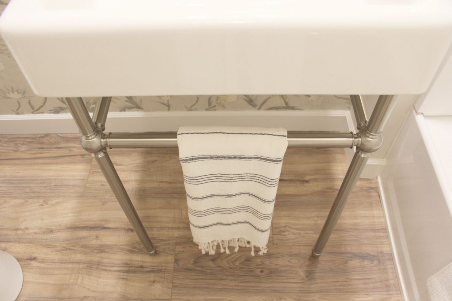 Detail of the brushed nickel legs on DXV Oak Hill Bathroom Console Sink in #modernfarmhouse #bathroom by #HelloLovelyStudio