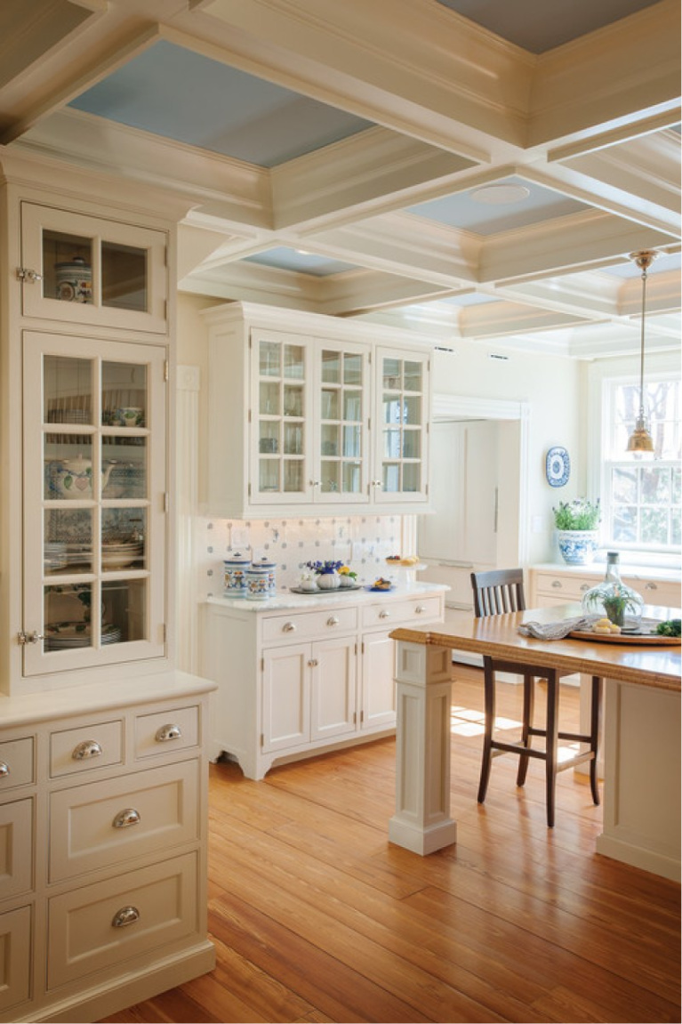 Blue ceiling in white country kitchen. Come see 36 Best Beautiful Blue and White Kitchens to Love! #blueandwhite #bluekitchen #kitchendesign #kitchendecor #decorinspiration #beautifulkitchen