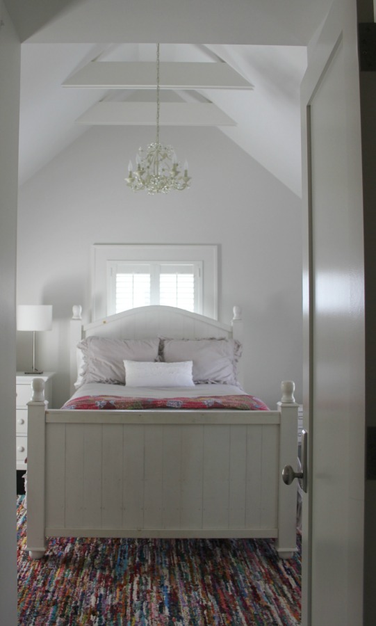 Farmhouse girls bedroom inspiration. Modern Industrial Farmhouse Bedroom Design {2nd Floor Tour}. #modernfarmhouse #bedroom #industrialfarmhouse #greywalls #luxuriousfarmhouse #benjaminmooreplatinum #benjaminmoorestoningtongray