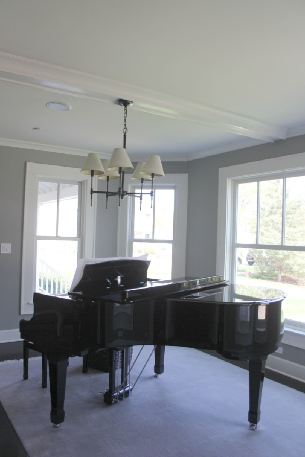 Grand piano in modern farmhouse living room. #grandpiano #hellolovelystudio #benjaminmoorestoningtongray