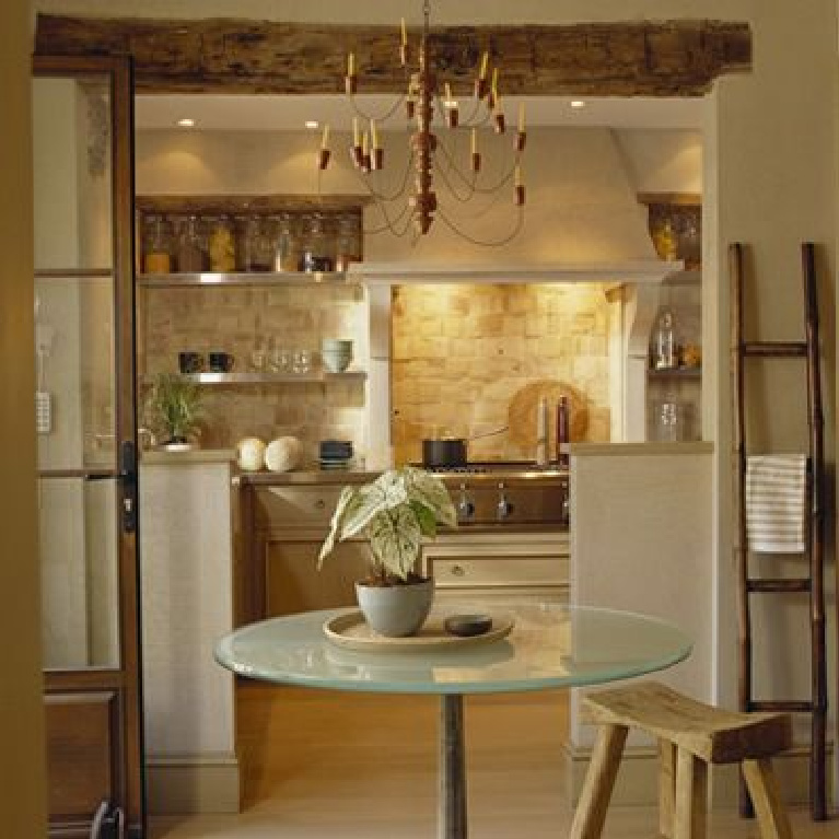 Magnificent European inspired kitchen design by Solis Betancourt & Sherrill in Washington D. C. (Rock Creek). #kitchendesign #luxurykitchen #travertine #tuscanstyle #rusticdecor 