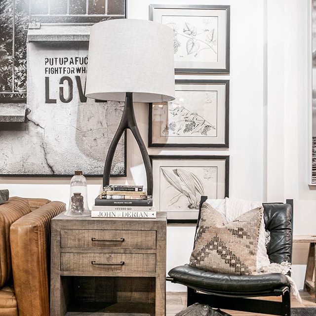 Modern rustic interior design style ideas and home decor finds for admirers of industrial, vintage, farmhouse, and imperfectly lovely design! #modernrustic #interiordesign