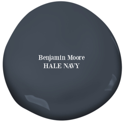 Hale Navy Benjamin Moore paint color is a deep rich saturated blue perfect for coastal style homes. #halenavy #benjaminmoore #paintcolors #bluepaintcolors