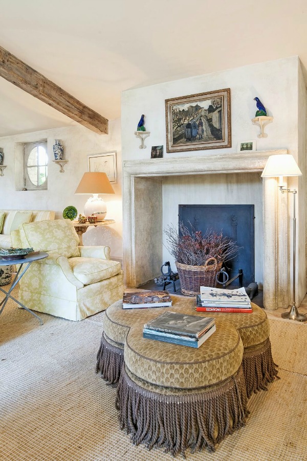 French country living room. Rustic and elegant: Provençal home, European farmhouse, French farmhouse, and French country design inspiration from Chateau Mireille. Photo: Haven In. South of France 18th century Provence Villa luxury vacation rental near St-Rémy-de-Provence.