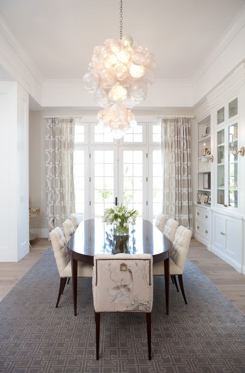 Modern chic dining room with built-ins. Modern Chic Home in the Southwest. E&A Builders. Pinnacle Conceptions. Jaimee Rose Interiors. #modern #French #housedesign #luxuryhome