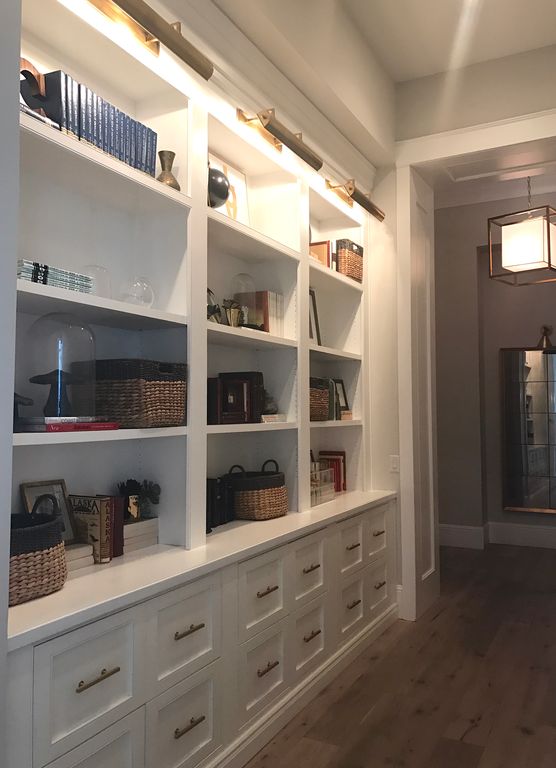 White built-ins and drawers. Modern Chic Home in the Southwest. E&A Builders. Pinnacle Conceptions. Jaimee Rose Interiors. #modern #French #housedesign #luxuryhome