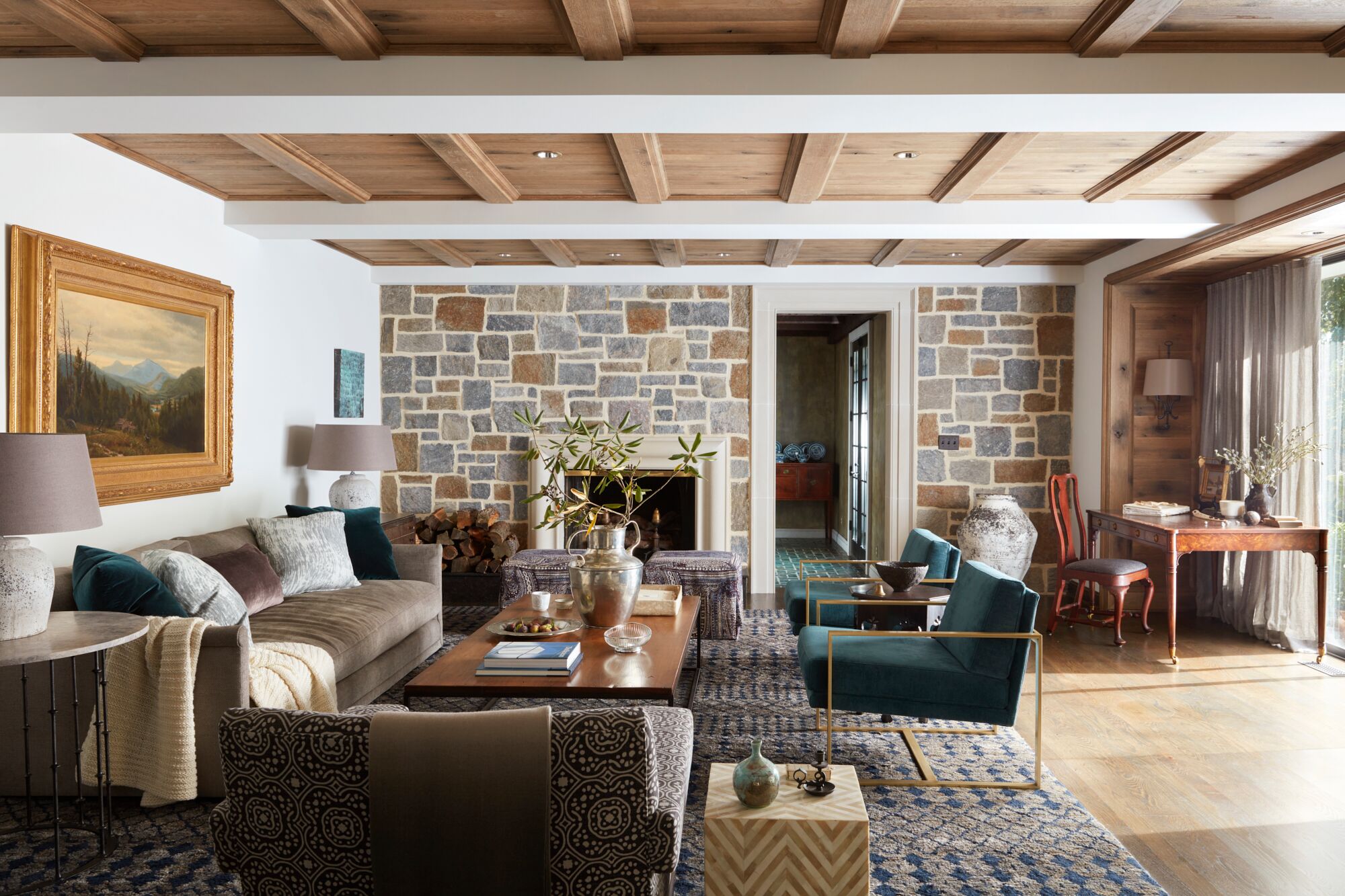 Classic Home Interior Design: Timeless Beauty And Elegance