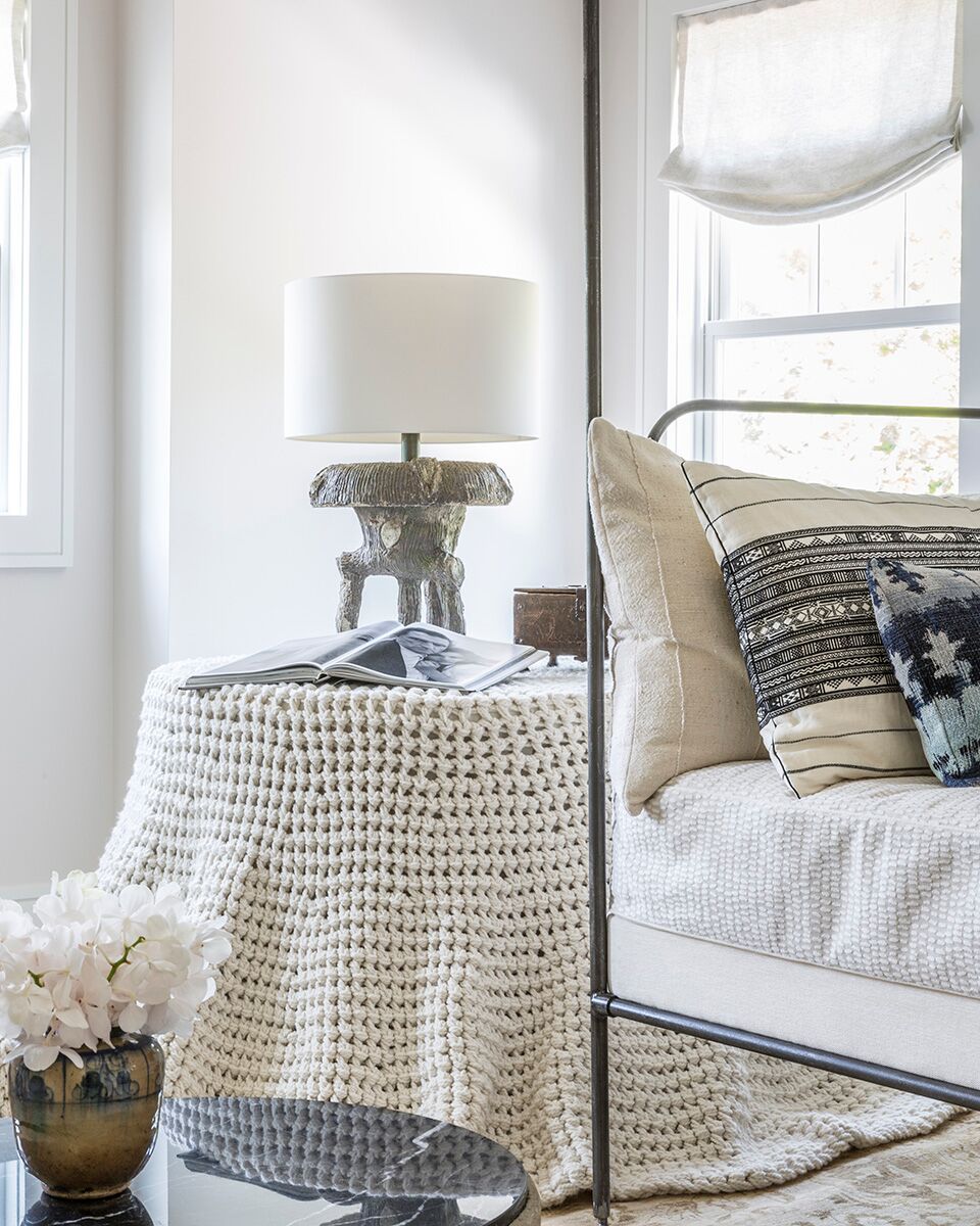 Rustic decor, luxurious interior design, minimal modern luxe, and Rustic Refined Interior Design reign in this room by Michael Del Piero. #rusticmodern #modernrustic #interiordesign #luxuryminimalism #minimalmodern #modernancient #sophisticateddecor #interiordesigner #michaeldelpiero #hamptons