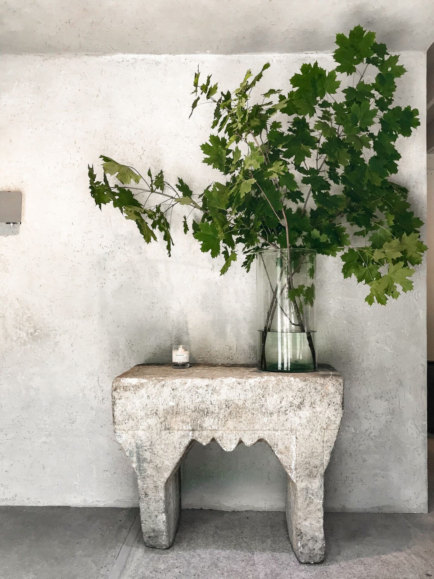 Soulful organic style, serene rustic decor, and rough luxe interior design inspiration from Michael del Piero on Hello Lovely. #roughluxe #interiordesign #soulful #luxurydesign #rusticluxurys