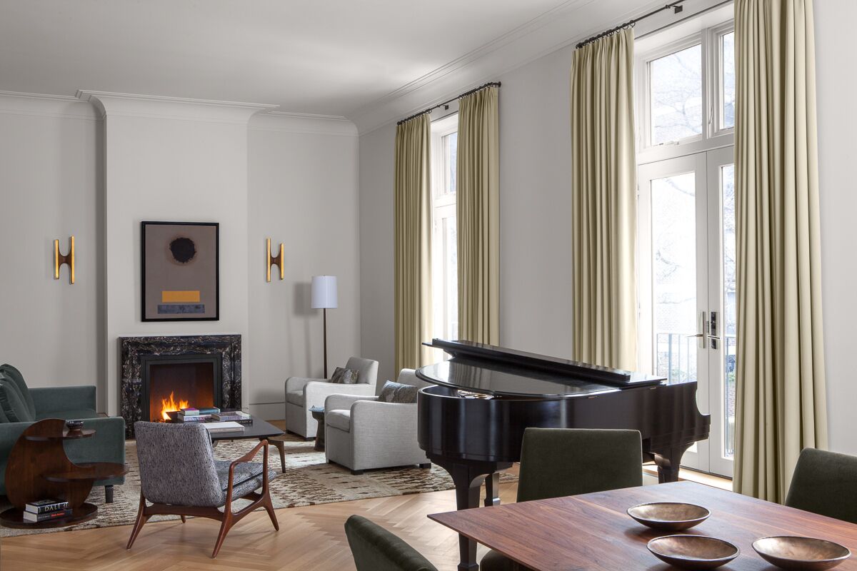 Refined, rustic, sophisticated, and serene - the unique interior design in this Chicago home by Michael Del Piero resonates with sophistication and calm. #interiordesign #michaeldelpiero #rusticluxe #roughluxe #modernrustic #luxurydecor #chicagohome