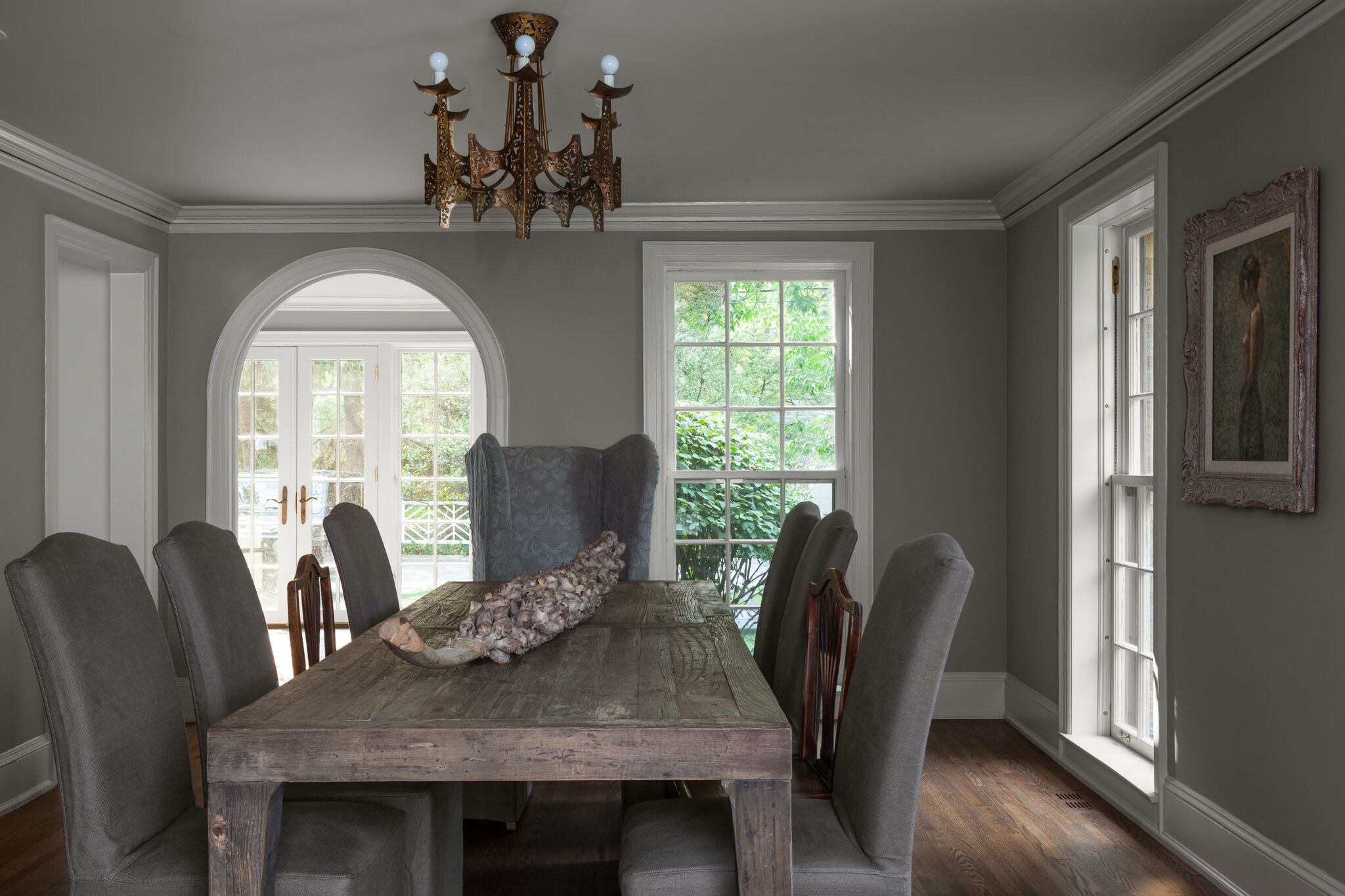 Refined, rustic, sophisticated, and serene - the unique interior design in this Chicago home by Michael Del Piero resonates with sophistication and calm. #interiordesign #michaeldelpiero #rusticluxe #roughluxe #modernrustic #luxurydecor #chicagohome