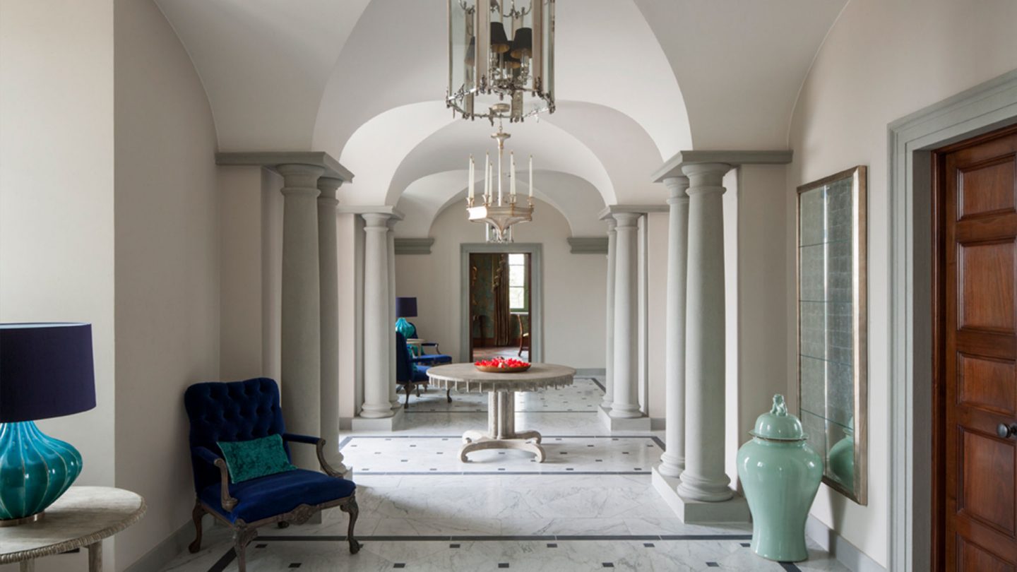 Luxurious hall with architecturally magnificent arches in Tuscan villa Guglielmesca.