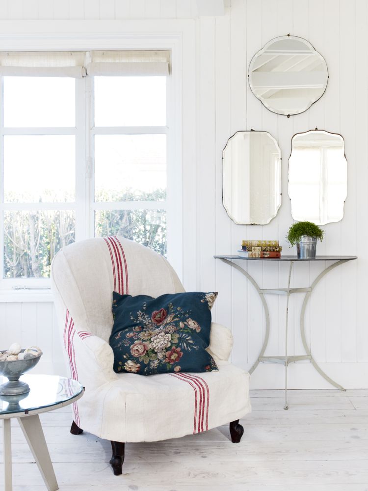 White Rustic Coastal Cottage Decorating Charm in a beautiful home in East Sussex by The Beach Studios (Atlanta Bartlett & Dave Coote). #shabbychic #whitedecor #housetour #cottagestyle #interiordesign #rusticdecor