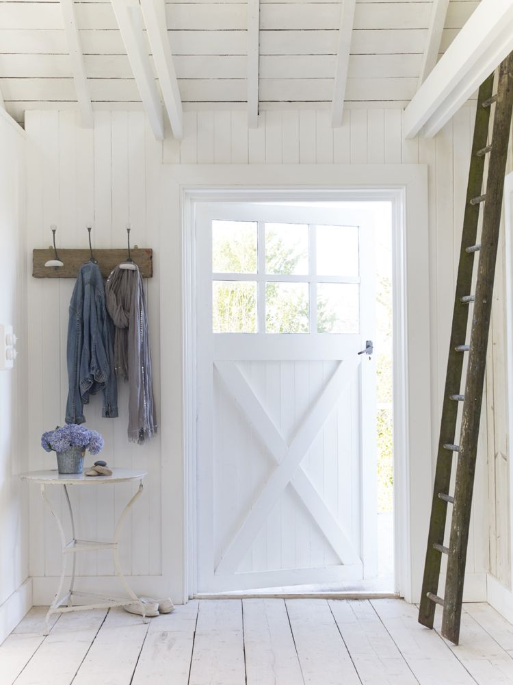 White Rustic Coastal Cottage Decorating Charm in a beautiful home in East Sussex by The Beach Studios (Atlanta Bartlett & Dave Coote). #shabbychic #whitedecor #housetour #cottagestyle #interiordesign #rusticdecor