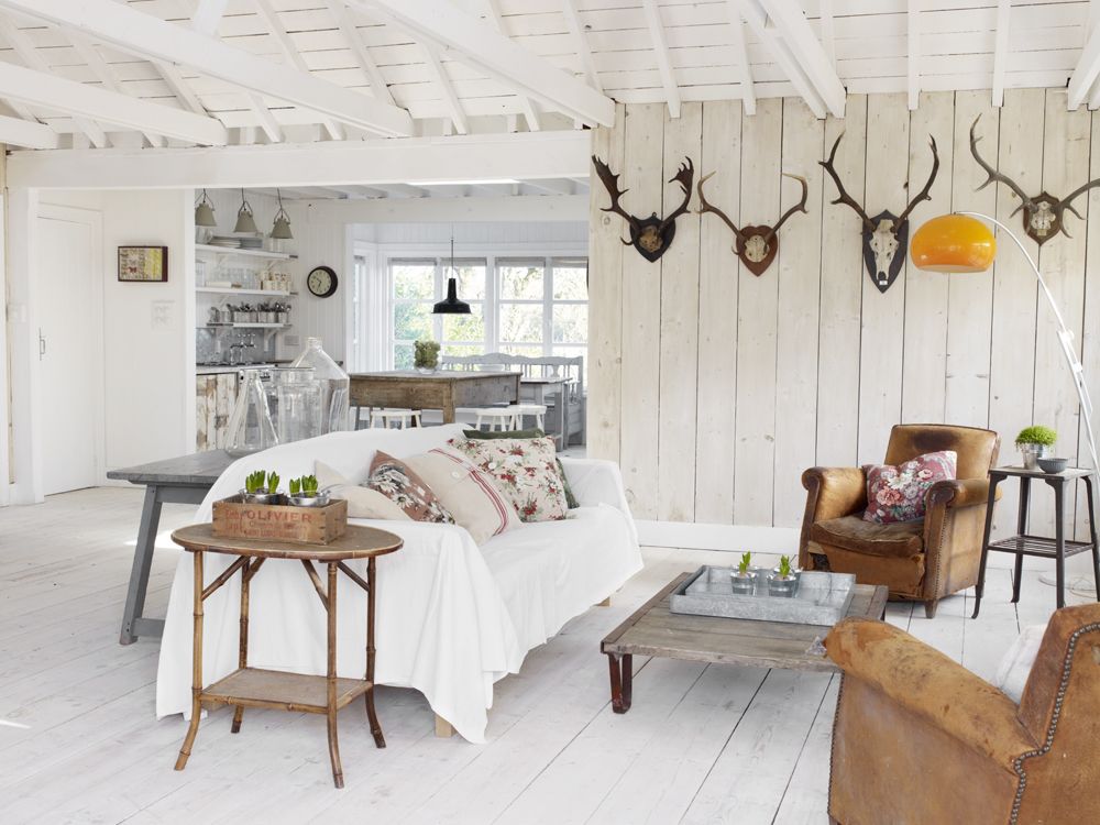 Rustic White Country Cottage Interior Design Inspiration from a beautiful coastal home in East Sussex by The Beach Studios. Design by Atlanta Bartlett & Dave Coote. #cottagestyle #interiordesign #rusticdecor #rusticcottage #whitecottage