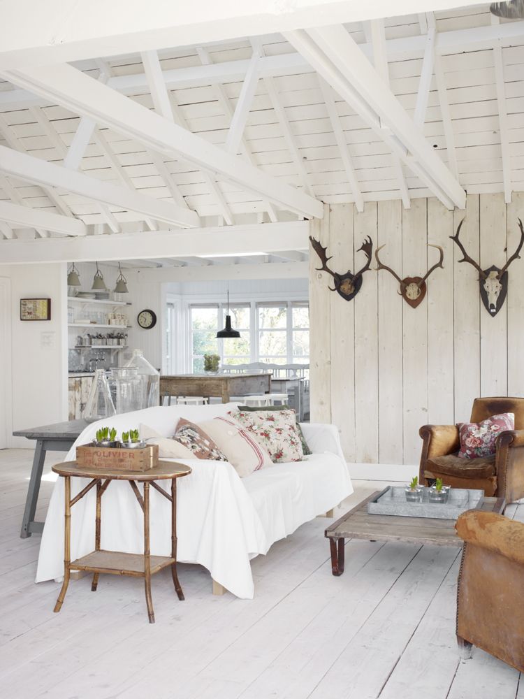 Rustic White Country Cottage Interior Design Inspiration from a beautiful coastal home in East Sussex by The Beach Studios. Design by Atlanta Bartlett & Dave Coote. #cottagestyle #interiordesign #rusticdecor #rusticcottage #whitecottage