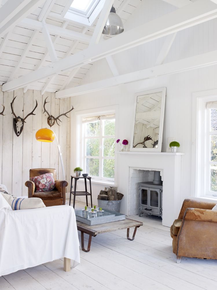 White Rustic Coastal Cottage Decorating Charm in a beautiful home in East Sussex by The Beach Studios (Atlanta Bartlett & Dave Coote). #shabbychic #whitedecor #housetour #cottagestyle #interiordesign #rusticdecor