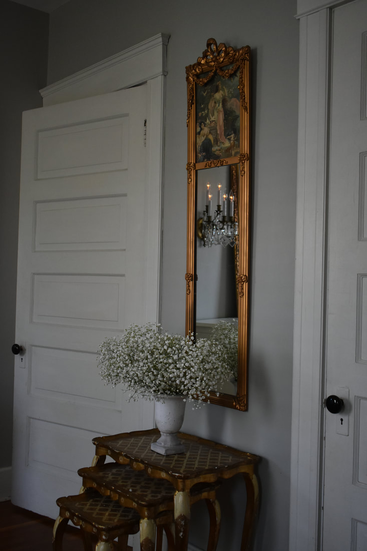 French Country Christmas Decorating Inspiration from Corner French Cottage! Come see more of the house tour! #frenchcountry #interiordesign #christmasdecor #shabbychic