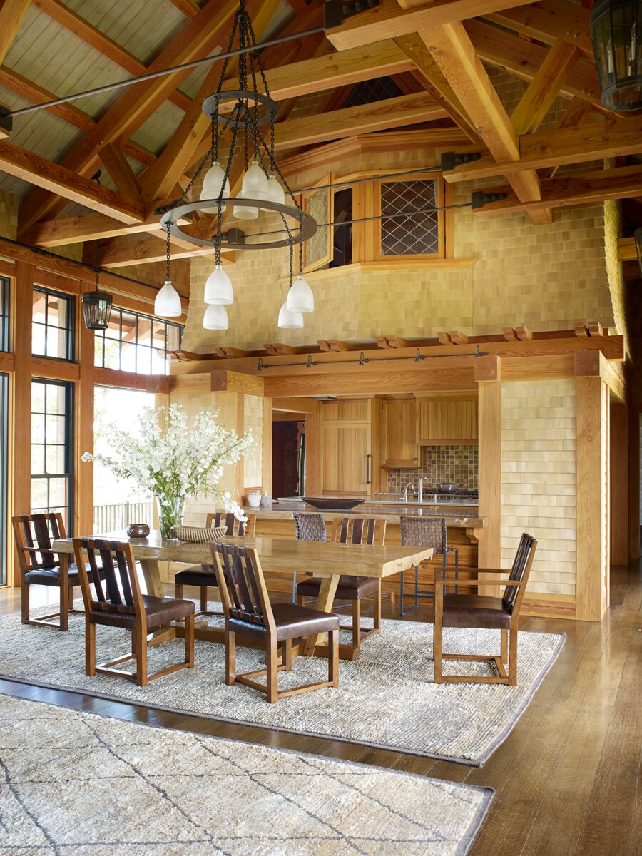 Handsome interior design inspiration from some of my favorite classic architects and designers of luxurious traditional homes and spaces. #traditionaldecor #interiordesign #classicdesign #classicarchitecture #homeideas #interiordesignideas #jeffreydungan #luxuryhomes