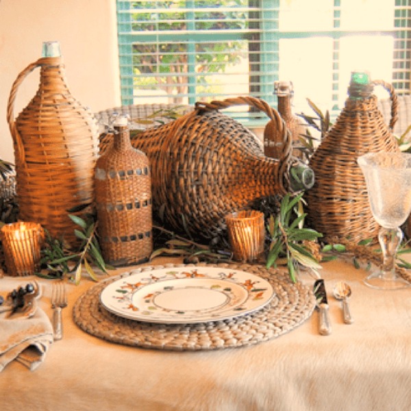 French country vintner baskets used as a centerpiece for a fall themed Thanksgiving rustic table by Cindy Hattersley. #vintnerbasket #frenchcountrydecor #tabledecor #tablescape #Thanksgivingtable #falldecor