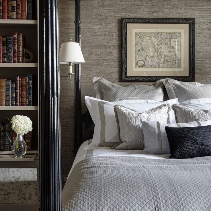 Bespoke bedroom design with built-ins. Beautiful interior design inspiration from Chicago designer Cari Giannoulias on Hello Lovely Studio. #hellolovelystudio #interiordesign #carigiannoulias #chicagodesigner #interiordesigner #sophisticateddecor #understated #luxurydecor