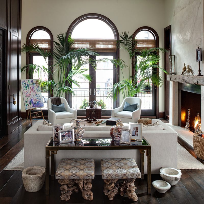 Exotic and elegant living room with arched windows. Beautiful interior design inspiration from Chicago designer Cari Giannoulias on Hello Lovely Studio. #hellolovelystudio #interiordesign #carigiannoulias #chicagodesigner #interiordesigner #sophisticateddecor #understated #luxurydecor