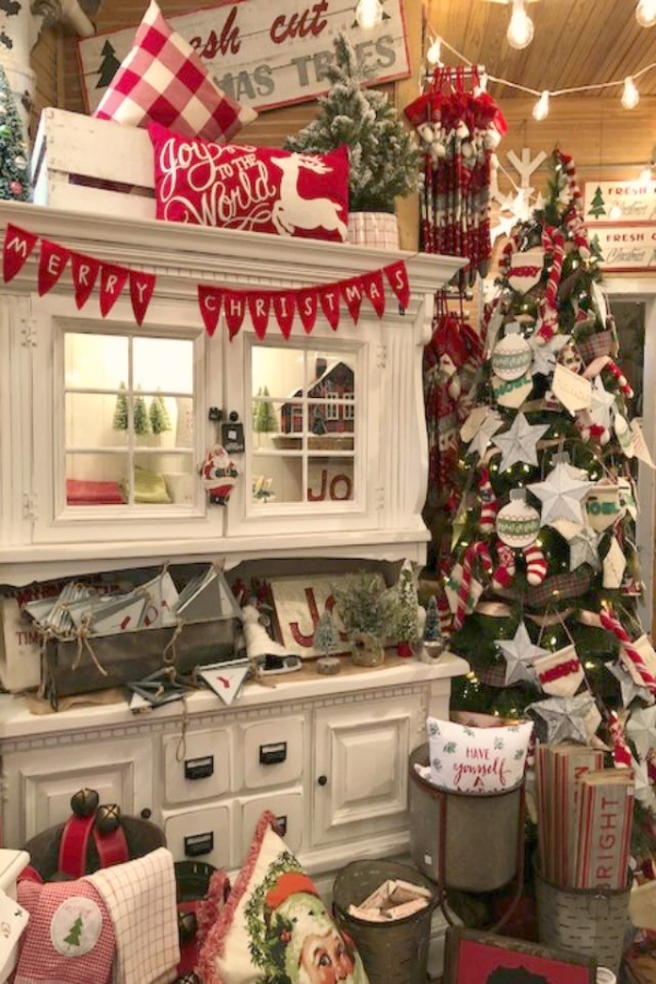 American Farmhouse Christmas Decor Ideas. Farmhouse Christmas decor ideas and inspiration from Urban Farmgirl on Hello Lovely Studio. #hellolovelystudio #farmhousechristmas #christmasdecor #simplechristmas #countrychristmas