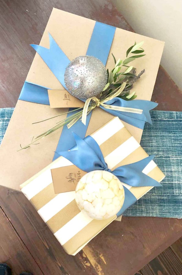 Holiday decorating with a rustic, organic, luxe, California style. Designer Cindy Hattersley knows her way around bohemian rough luxe style...come see a tour of her home! #christmasdecor #rustic #housetour #holiday #roughluxe #cindyhattersley