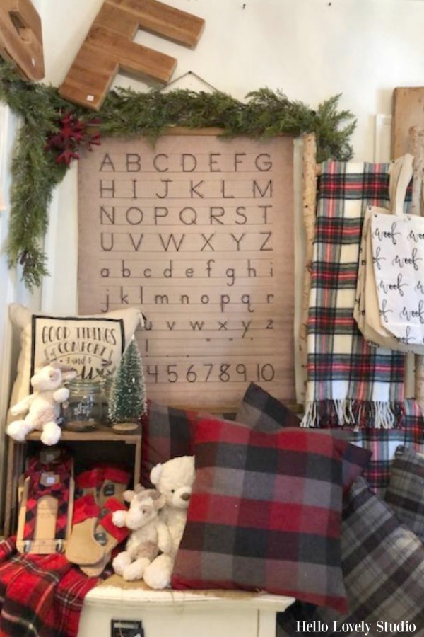 Farmhouse Christmas decor inspiration, vintage style, and rustic country decorating ideas for a whimsical holiday interior. #hellolovelystudio #christmasdecor #farmhousestyle