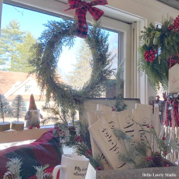 Farmhouse Christmas decor inspiration, vintage style, and rustic country decorating ideas for a whimsical holiday interior. #hellolovelystudio #christmasdecor #farmhousestyle