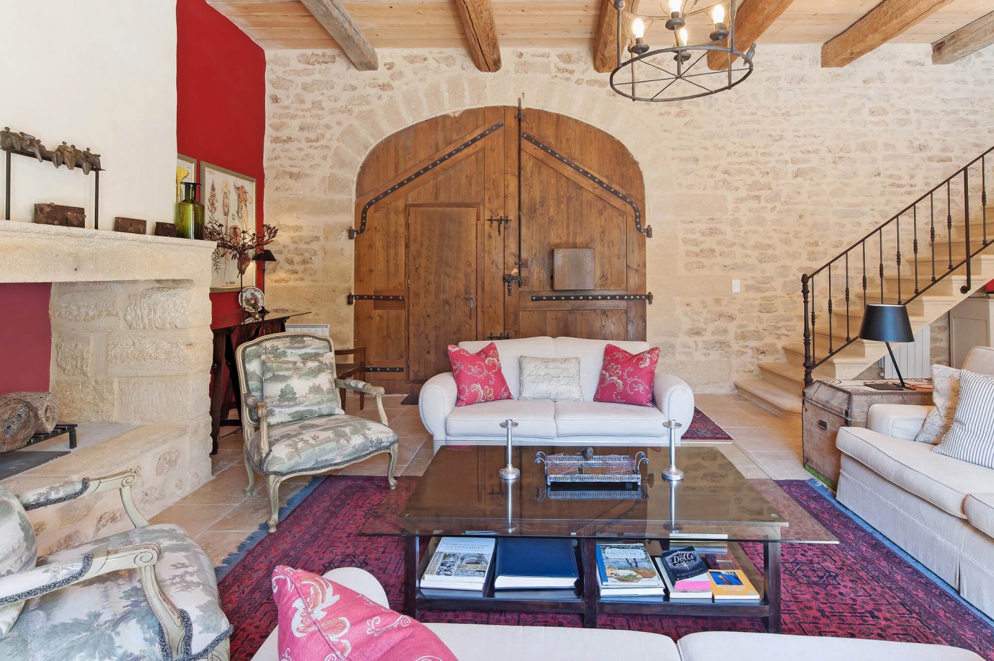 A beautiful French fantasy awaits with rustic elegance in the South of France! House Tour: Inspiring Provence French Farmhouse will delight with images of French country Old World inspiration. #frenchcountry #provence #frenchfarmhouse #housetour #interiordesign #rusticdecor