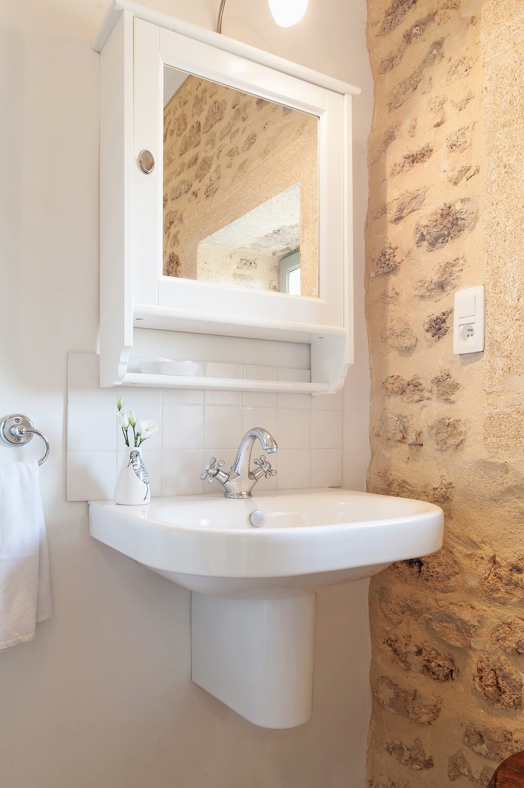 A beautiful French fantasy awaits with rustic elegance in the South of France! House Tour: Inspiring Provence French Farmhouse will delight with images of French country Old World inspiration. #frenchcountry #provence #frenchfarmhouse #housetour #interiordesign #rusticdecor