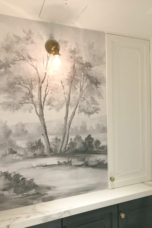 Magnificent Grisaille mural wallpaper in bathroom by Alexander Butler, made from original painting by Susan Harter. Muted and sophisticated colors in this beautifully inspiring interior design. #mural #interiordesign #timeless #ethereal #serenedecor #paintedmural #wallpaper