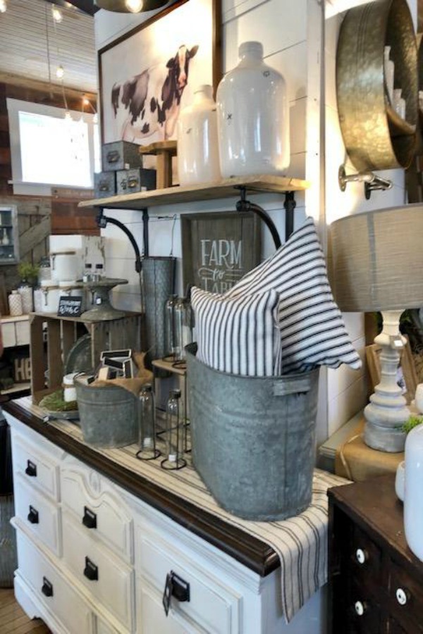 American farmhouse decorating ideas, rustic country decor, and inspiration from Urban Farmgirl. #farmhousestyle #americanfarmhouse