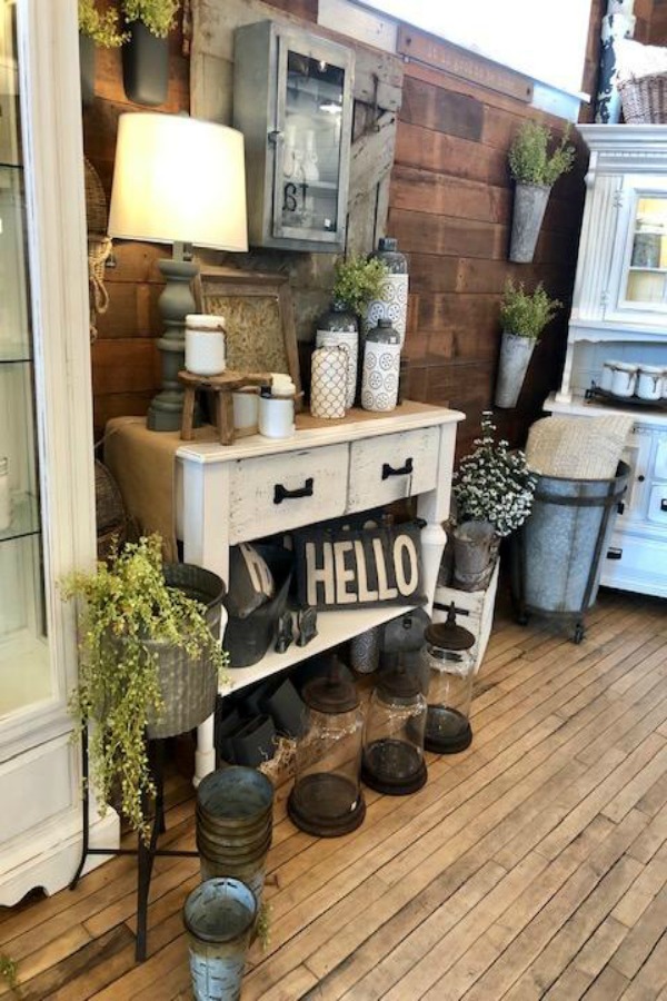American farmhouse decorating ideas, rustic country decor, and inspiration from Urban Farmgirl. #farmhousestyle #americanfarmhouse