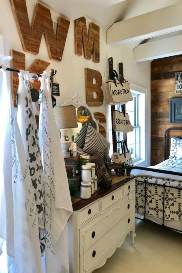 Farmhouse decor and interior design inspiration from Urban Farmgirl. Find American Country Farmhouse Decorating Ideas in this story with photos of rustic and whimsical decor finds! 