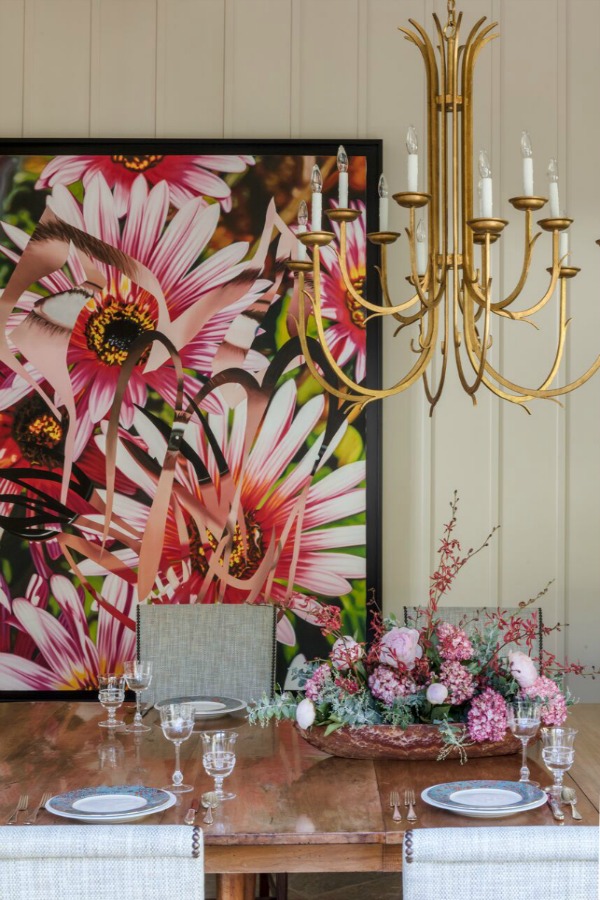 15 Intoxicating Design Ideas for Spring Color to Bloom...certainly lovely indeed! Interior design inspiration: bold colorful classic interiors on Hello Lovely Studio. #decoratingideas #interiordesign #springcolor #colorfuldesign
