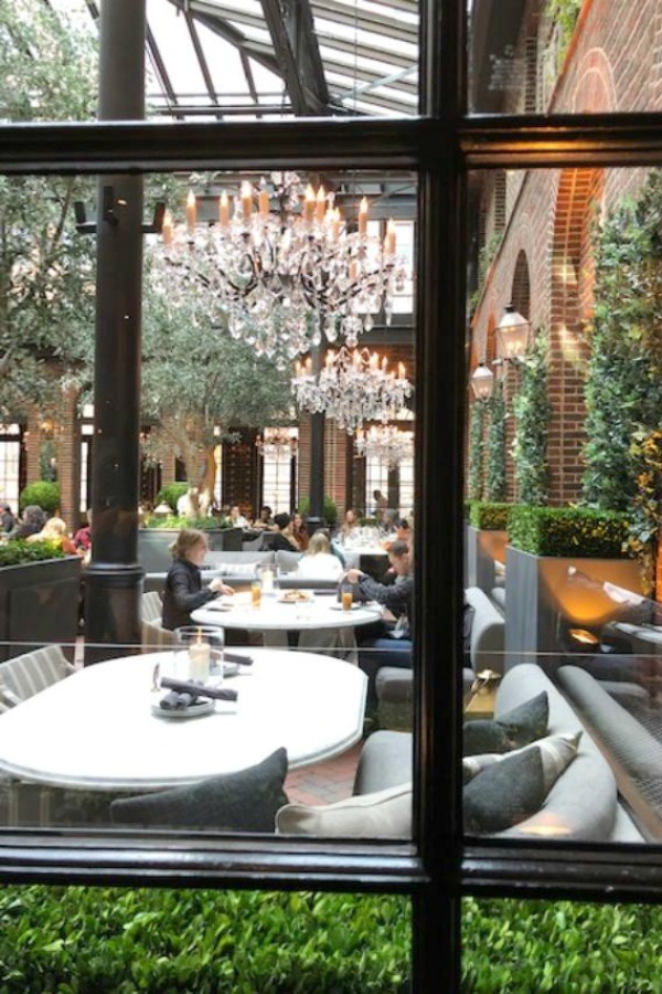 RH Gallery Chicago offers gorgeous architectural and interior design inspiration from Restoration Hardware. See Hello Lovely Studio's photos, including the amazing courtyard dining of Three Arts Club Cafe.