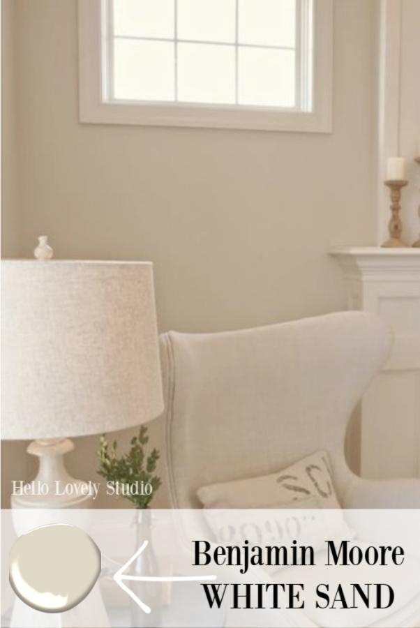 The walls in the living room are painted with Benjamin Moore White Sand - a soft and warm creamy shade with green undertones and a beachy feel. #hellolovelystudio #benjaminmoorewhitesand #paintcolors #warmwhitepaintcolor