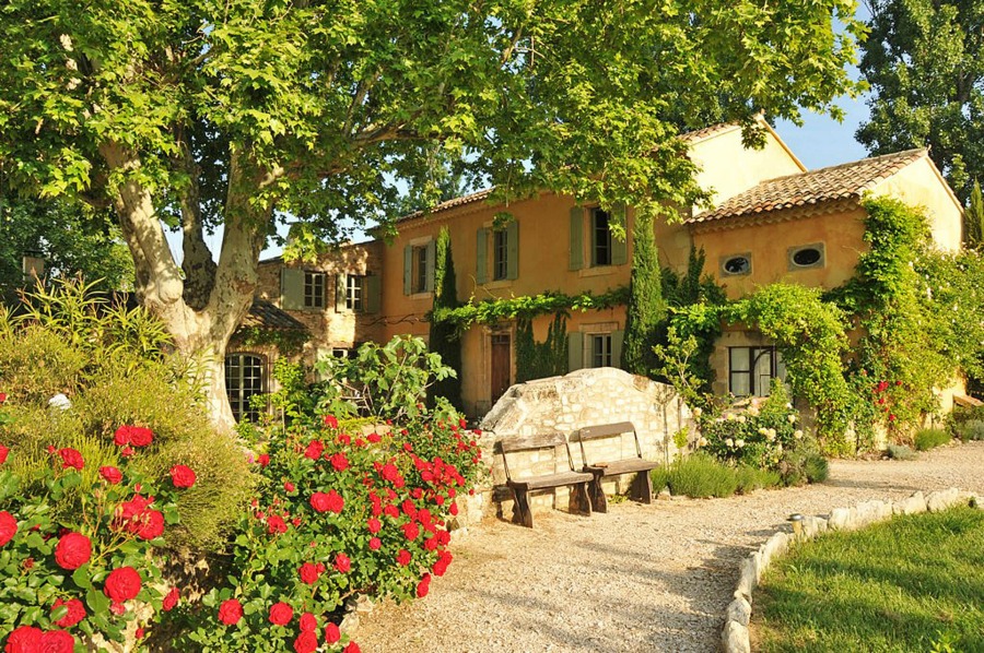 Provence French farmhouse known as Bonnieux Villa is a vacation rental from Haven In and offers inspiring gardens, romantic Old World rustic elegance, and interior design inspiration from the South of France!