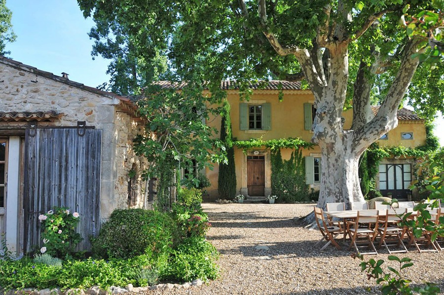 Provence farmhouse known as Bonnieux Villa is a vacation rental from Haven In and offers inspiring gardens, romantic Old World rustic elegance, and interior design inspiration from the South of France!