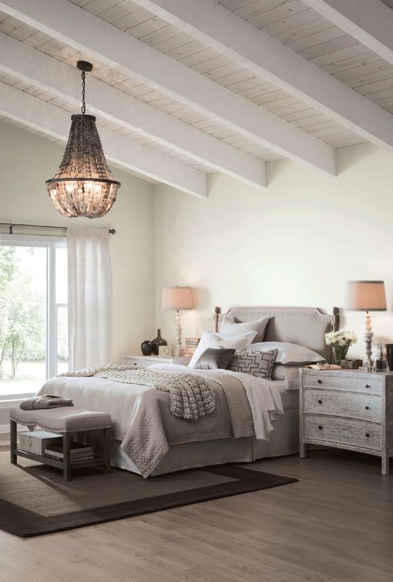 Wall paint color: SHERWIN WILLIAMS Alabaster. Photo: Sherwin Williams.