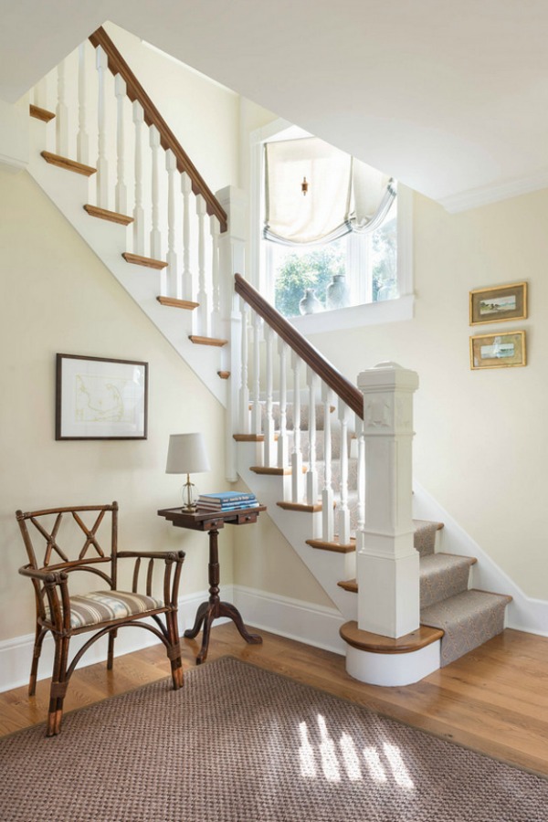 Benjamin Moore Natural Cream paint color.